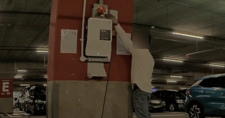 Video of man allegedly turning off another car’s EV charger sparks disapproval, Singapore News