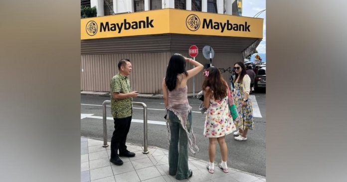 Maybank branch in Kota Kinabalu becomes popular attraction among China tourists, Malaysia News